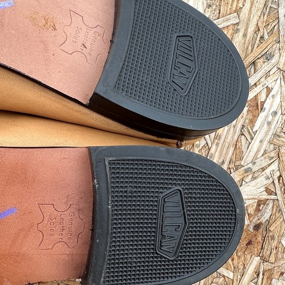 Evans Women's Tan Leather Loafers - Picture 7 of 13